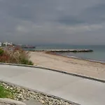 Kraybrezhna 3 4*