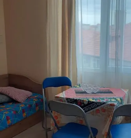 крайбрежна 3 Поморие