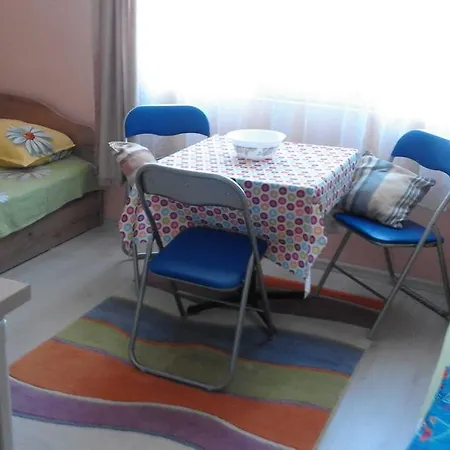 крайбрежна 3 * Поморие
