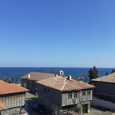 Affittacamere Kraybrezhna 3 Pomorie