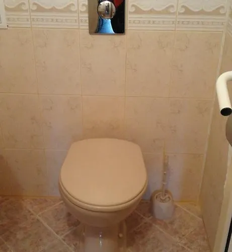 Kraybrezhna 3 招待所