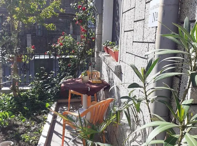 Kraybrezhna 3 게스트하우스